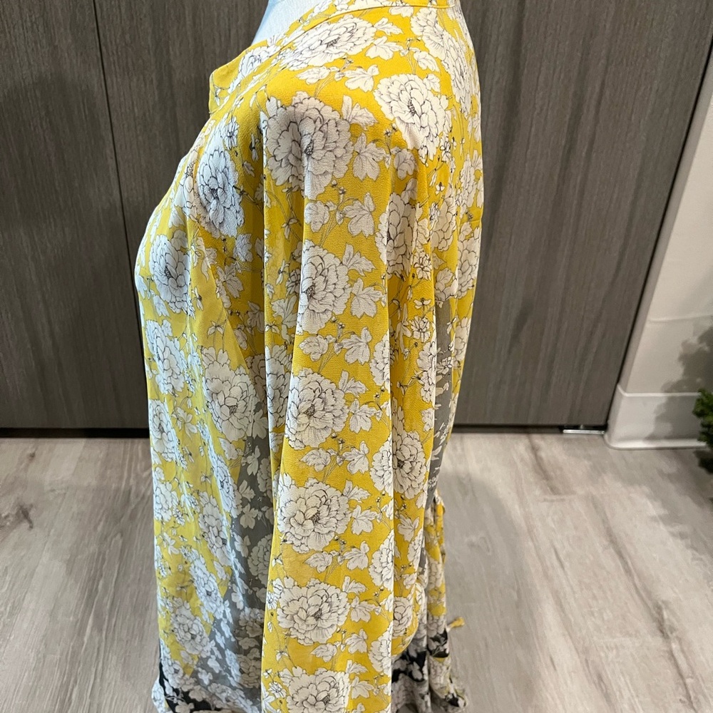 CAbi Yellow and White Floral Blouse - Picture 2 of 4
